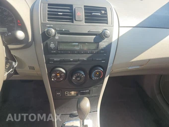 2010 Toyota Corolla LE – miniatura 11