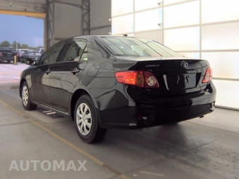 2010 Toyota Corolla LE – miniatura 6