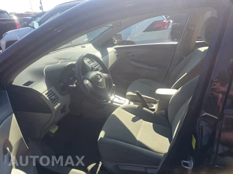 2010 Toyota Corolla LE – miniatura 7