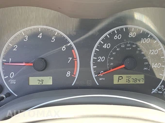2010 Toyota Corolla LE – miniatura 12