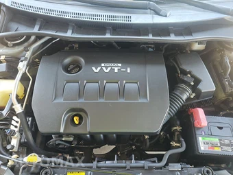 2010 Toyota Corolla LE – miniatura 15