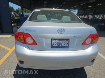 2010 Toyota Corolla LE – miniatura 5