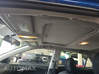 2010 Toyota Corolla S – miniatura 17