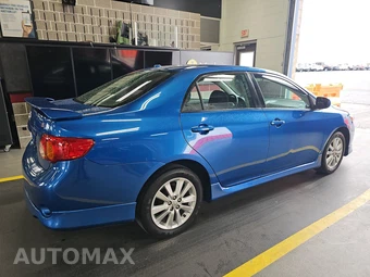2010 Toyota Corolla S – miniatura 4