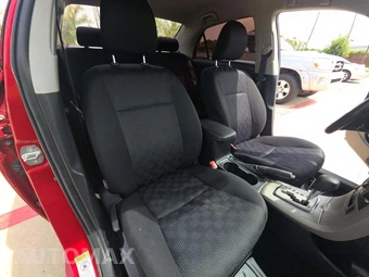2010 Toyota Corolla S – miniatura 15
