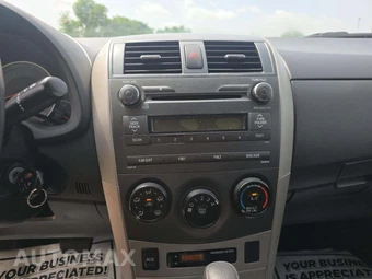2010 Toyota Corolla S – miniatura 7