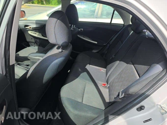 2010 Toyota Corolla S – miniatura 13