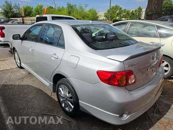 2010 Toyota Corolla S – miniatura 2
