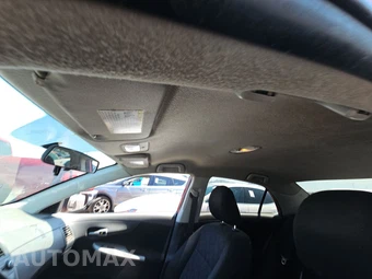 2010 Toyota Corolla S – miniatura 17