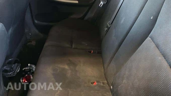 2010 Toyota Corolla S – miniatura 35