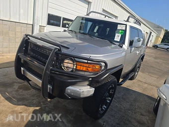 2010 Toyota FJ Cruiser w/Rear Doors