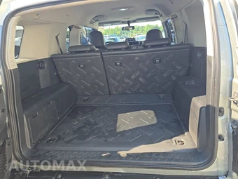 2010 Toyota FJ Cruiser w/Rear Doors - miniatura 16