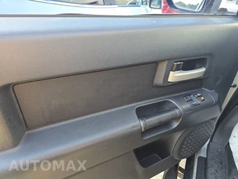 2010 Toyota FJ Cruiser w/Rear Doors - miniatura 9