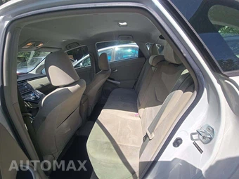 2010 Toyota Prius II – miniatura 13