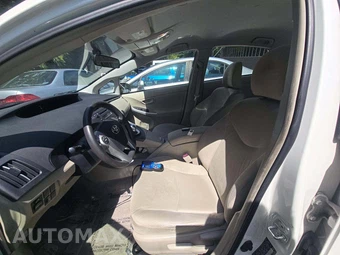 2010 Toyota Prius II – miniatura 6
