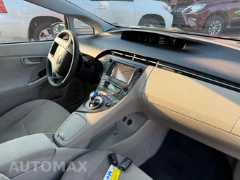 2010 Toyota Prius III - miniatura 38