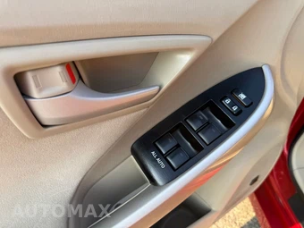 2010 Toyota Prius III - miniatura 69