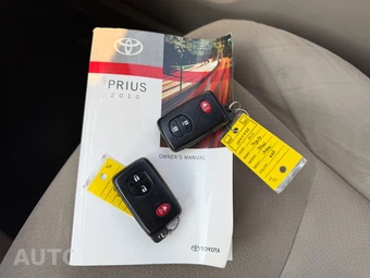 2010 Toyota Prius III - miniatura 91