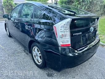 2010 Toyota Prius IV - miniatura 4