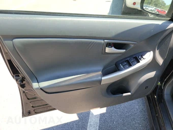 2010 Toyota Prius – miniatura 9