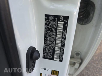 2010 Toyota Prius – miniatura 14