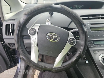 2010 Toyota Prius V – miniatura 10
