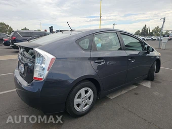 2010 Toyota Prius V – miniatura 4