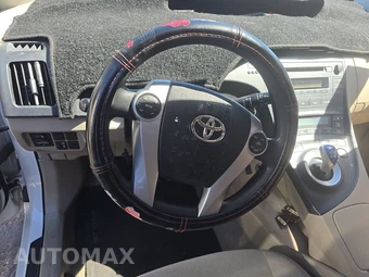 2010 Toyota Prius V – miniatura 10