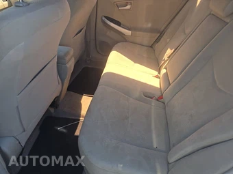 2010 Toyota Prius V – miniatura 13