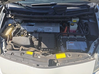 2010 Toyota Prius V – miniatura 16