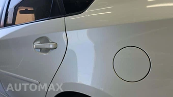 2010 Toyota Prius V – miniatura 23