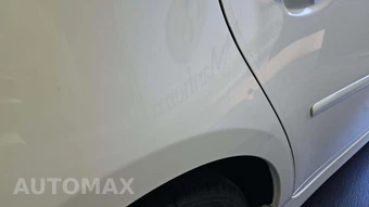 2010 Toyota Prius V – miniatura 26