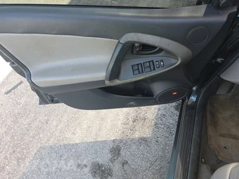 2010 Toyota RAV4 Limited – miniatura 9