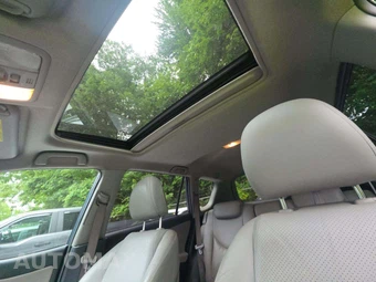 2010 Toyota RAV4 Limited – miniatura 11