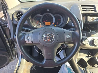 2010 Toyota RAV4 Sport - miniatura 10