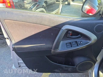 2010 Toyota RAV4 Sport - miniatura 9
