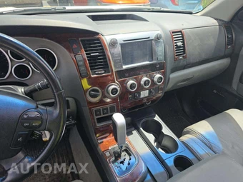 2010 Toyota Sequoia Limited – miniatura 10