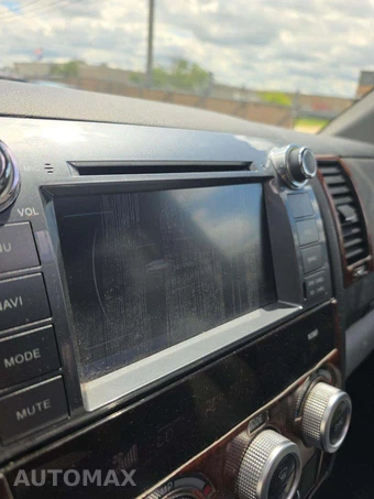2010 Toyota Sequoia Limited – miniatura 22