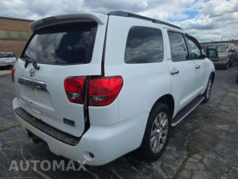 2010 Toyota Sequoia Limited – miniatura 3