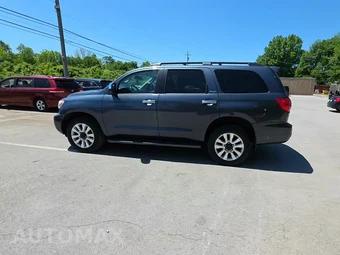 2010 Toyota Sequoia Platinum – miniatura 3