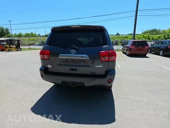 2010 Toyota Sequoia Platinum – miniatura 4
