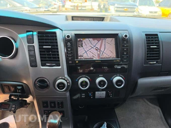 2010 Toyota Sequoia Platinum – miniatura 10