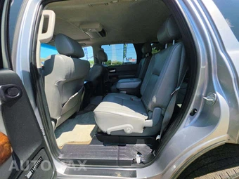 2010 Toyota Sequoia Platinum – miniatura 13
