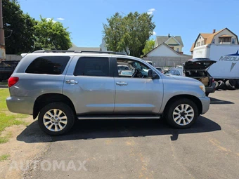 2010 Toyota Sequoia Platinum – miniatura 4