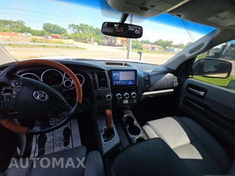 2010 Toyota Sequoia Platinum – miniatura 10