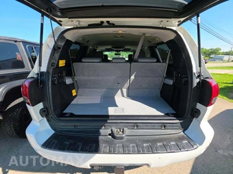 2010 Toyota Sequoia Platinum – miniatura 15