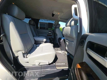 2010 Toyota Sequoia Platinum – miniatura 17