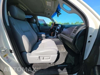 2010 Toyota Sequoia Platinum – miniatura 19