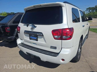 2010 Toyota Sequoia Platinum – miniatura 3