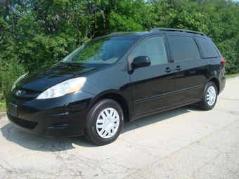 2010 Toyota Sienna CE Minivan 7-Passenger 119.3" WB - car from the USA, Manheim Buy-Now listing at AUTOMAX